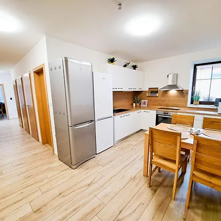 Sk Family - V Rodinnem Dome Homestay Tyn nad Vltavou